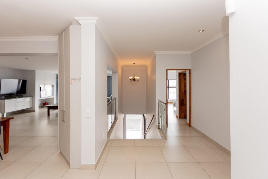 5 Bedroom Property for Sale in Calypso Beach Western Cape